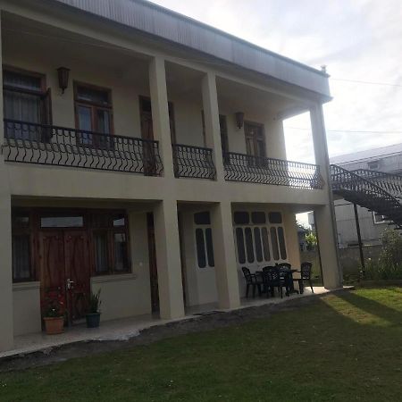 באטומי Luka Family Guest House מראה חיצוני תמונה