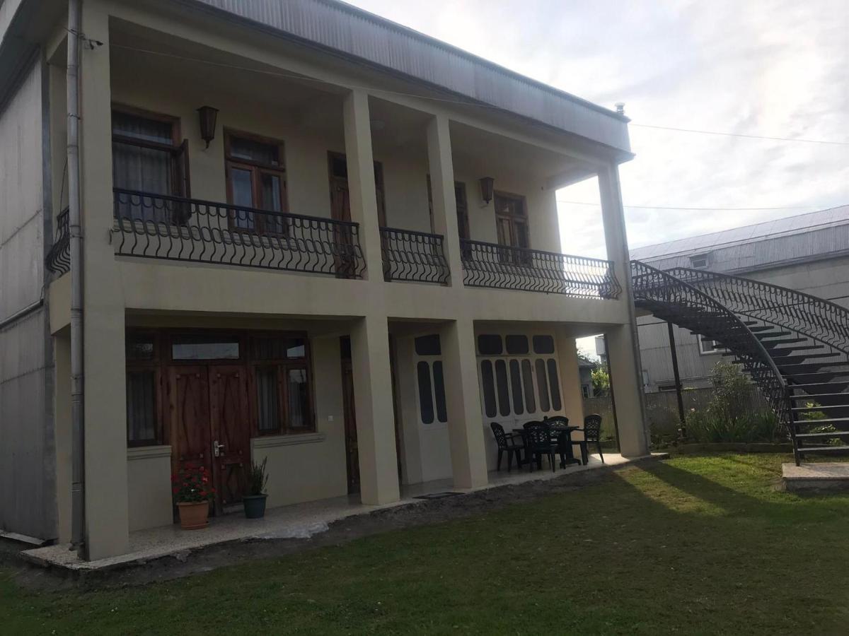 באטומי Luka Family Guest House מראה חיצוני תמונה