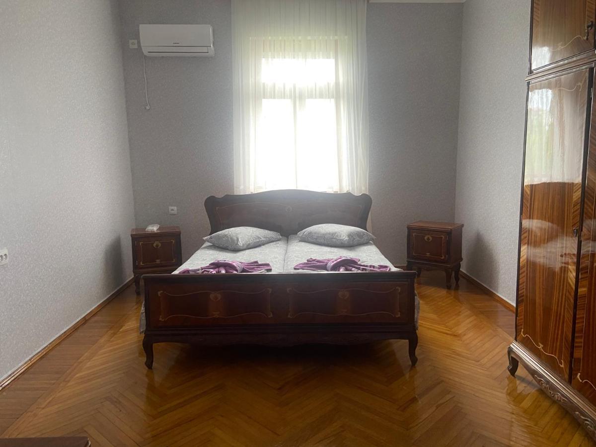 באטומי Luka Family Guest House מראה חיצוני תמונה
