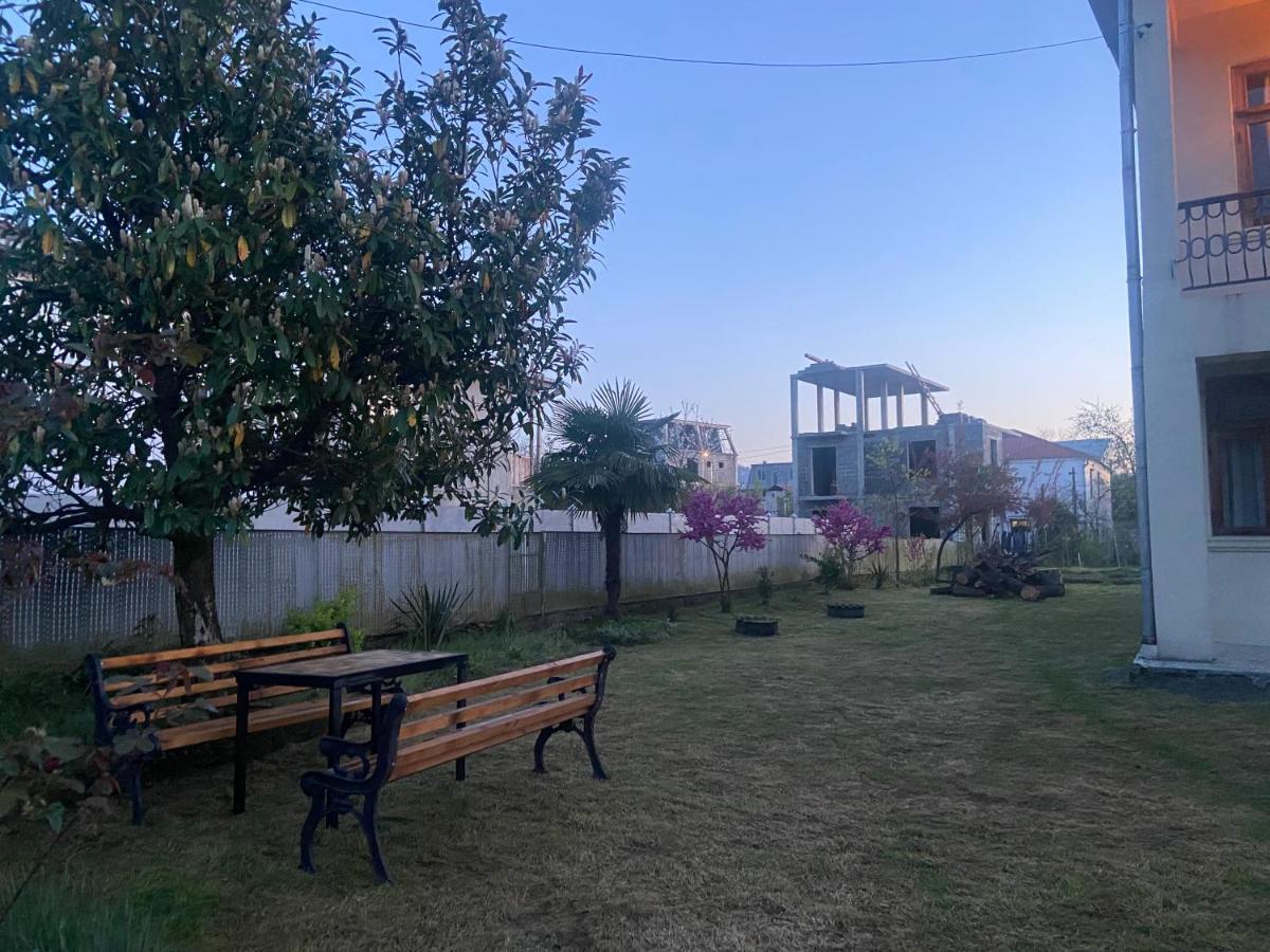 באטומי Luka Family Guest House מראה חיצוני תמונה