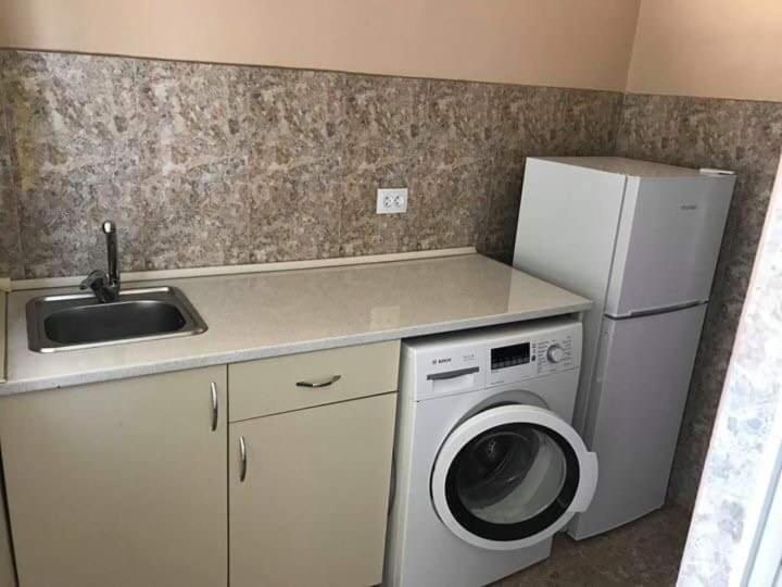 באטומי Luka Family Guest House מראה חיצוני תמונה